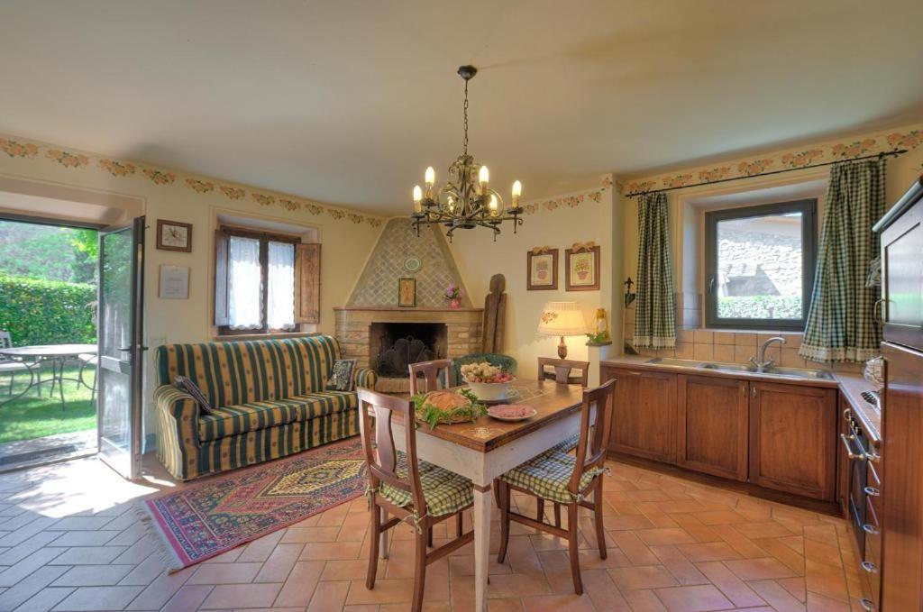 La Vecchia Sassa Aparthotel Montaione Εξωτερικό φωτογραφία